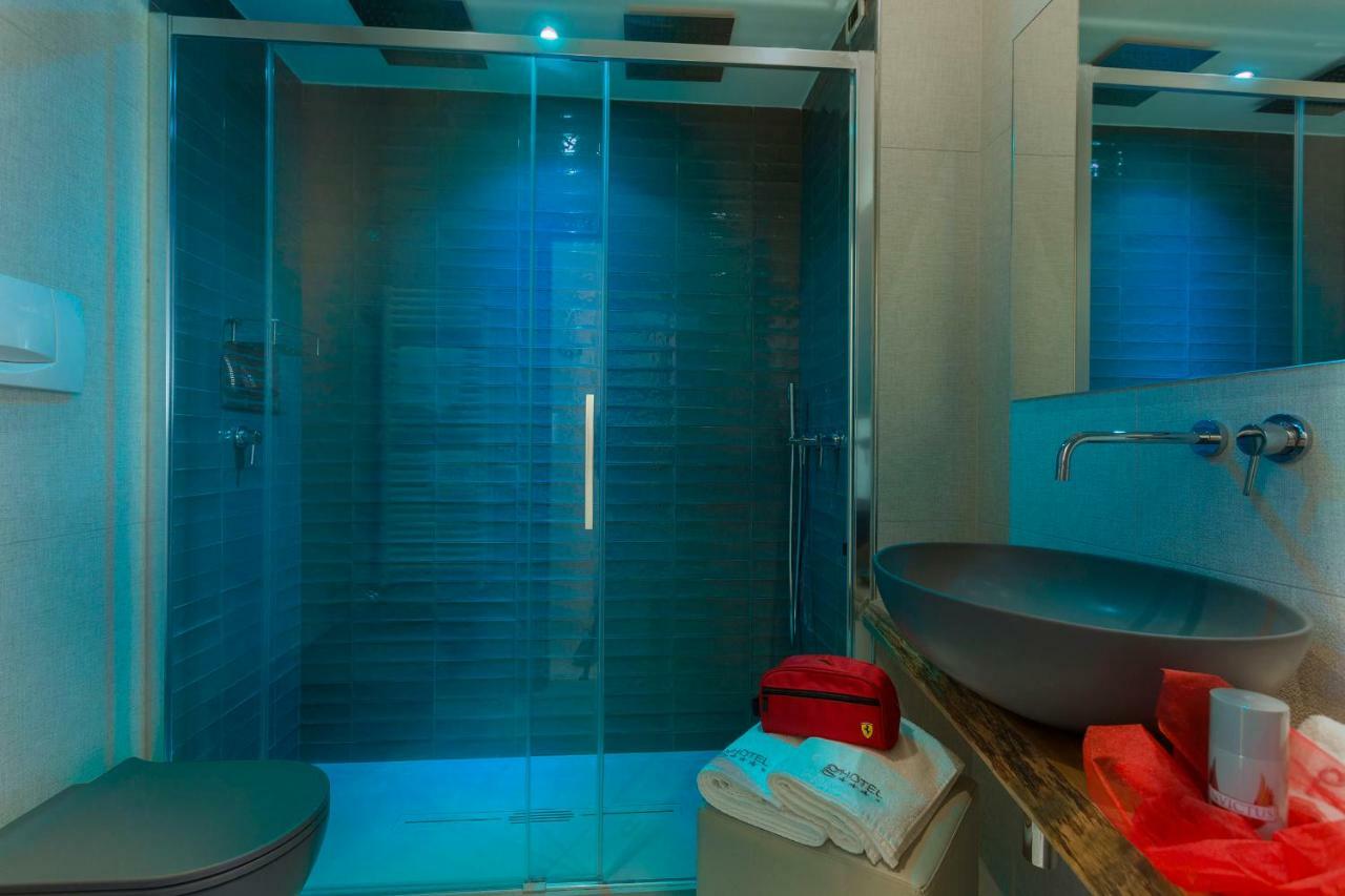 Hotel Ghirlandina Римини Экстерьер фото