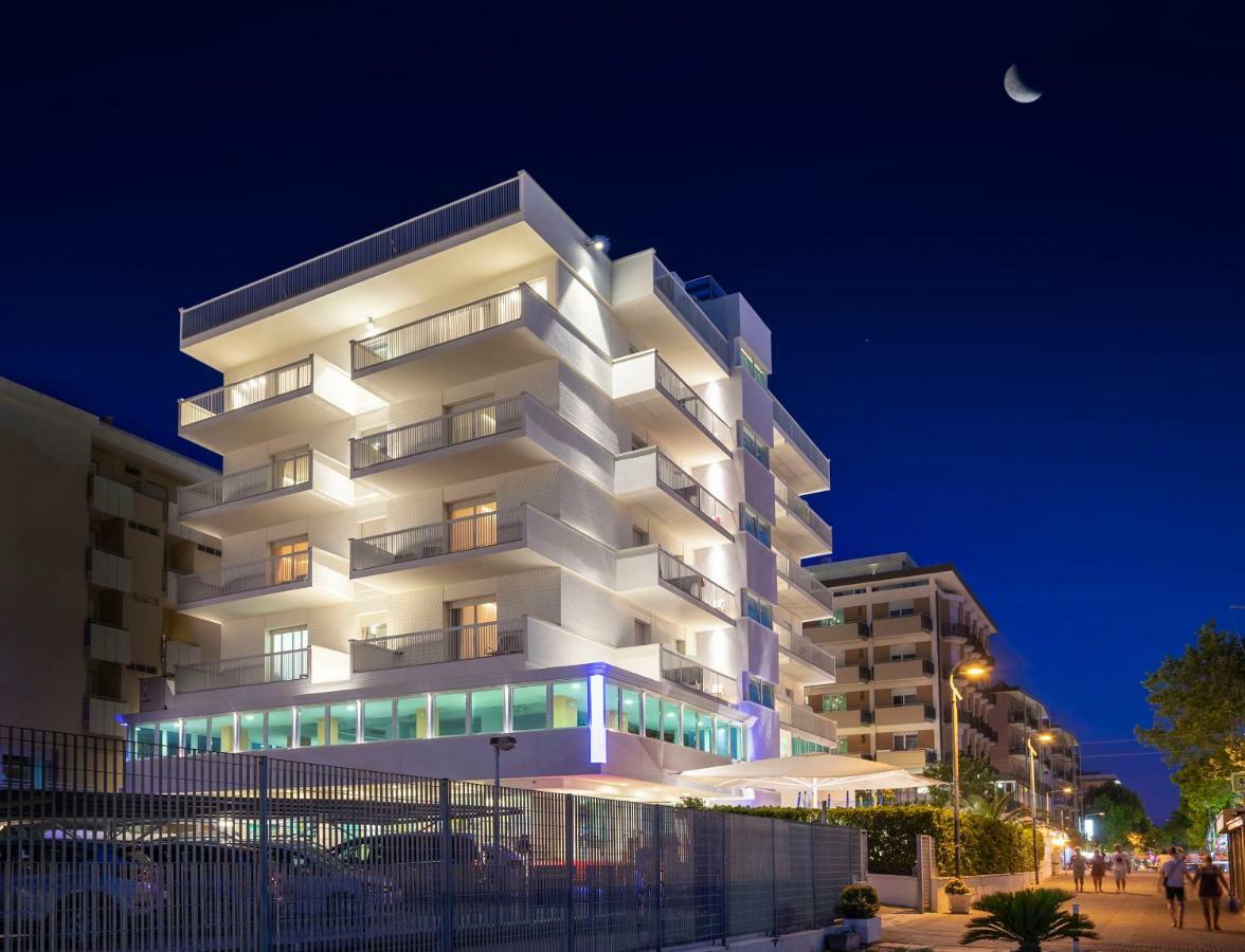 Hotel Ghirlandina Римини Экстерьер фото